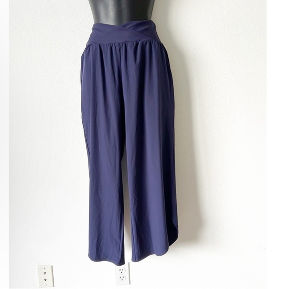 HALARA Pants - Balara Women's Navy Wide-Leg Pants